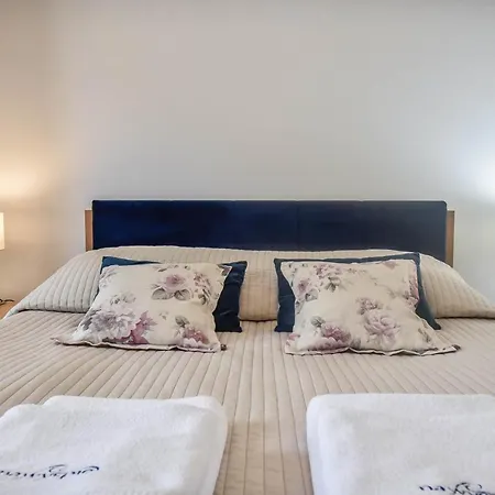 Апартаменты Na Wyspie - Casa Marina - Parking